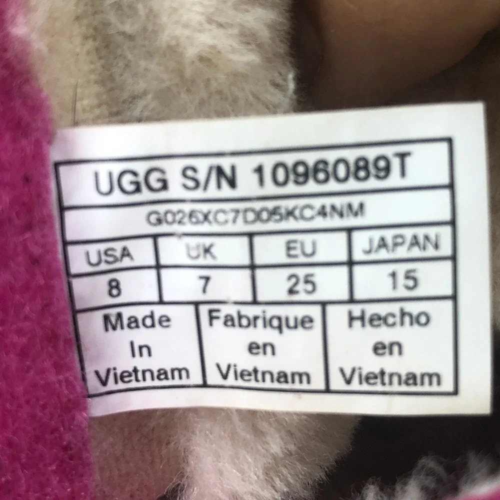 UGG Kids Classic II Sheepskin Pink Boots Girls Size 8 Toddler Little Kids